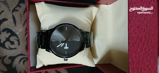  4 ساعات يد ماركة ابلكس