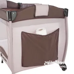 4 سرير السفر القابل للطي مع طاولة تغيير الحفاضات – الأمان والراحة في كل رحلة مع Island Toys