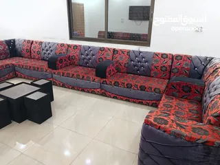  7 مجلس خليجي تفصيل لغرفه 4ب6  خشب سويد كامل  بحاله ممتازه مع5  مراكي  و5 طوالي  بسعر 330 وقابل للتفاوض