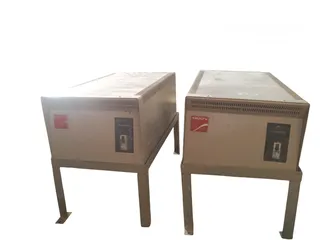  4 اجهزة تنظيم كهرباء عاليةVoltage Regulator القدره صناعه اسبانيه 10000 وات عدد 2 السعر للجهازين