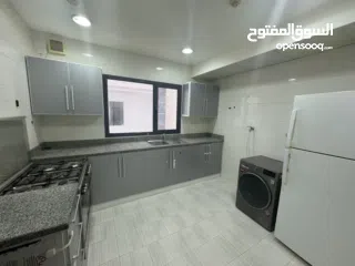  3 بسعر مميز للبيع شقة واسعة من غرفتي نوم