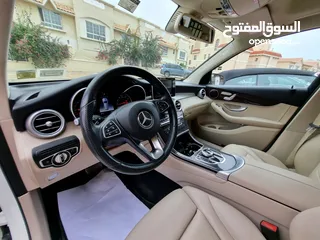  27 Mercedes Benz GLC 300 4MATIC  2018  Full Option