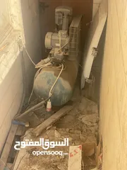  8 عدة غسيل سيارات وقطع غيار مستعمة