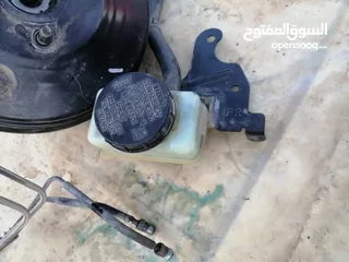  24 قطع سيارة نيسان مورانو موديل من 2004 الى 2008  **المحرك غير موجود** لكن باقي القطع بحالة ممتازة جدًا