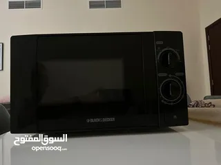  1 Black and decker microwave 20 liter