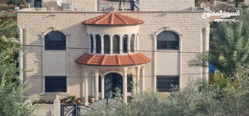  6 بيت طابقين  للبيع