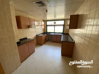  11 اجمل غرفتين وصالة  مع بلكونة و2حمام مساحة كبيرة تشطيب راقي ونظيف بالشارقه منطقه ابو شغاره
