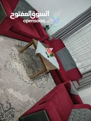  7 طقمين كنب جلوس بتصميم جديد وألوان جديدة وترندي مستعمل بحالة الجديد ممتاز ومريح للجلوس