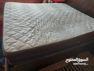  2 فرشة  Comfourt time  الزمبركية تركية للبيع بحالة جيدة جدا