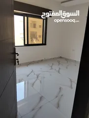  8 شقة سكنية الياسمين -عمارة القيسي - تبعد عن تاج مول دقيقتين - إيجار سنوي لعرسان جدد أو عائلة صغيرة -