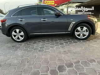  5 Infiniti FX 35 2011 175,000KM Driven only Excellent Condition (بحاله ممتاذ)