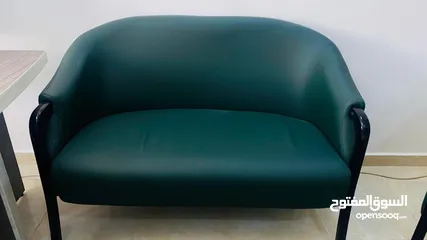  4 اثاث مكتب للبيع للبيع في سعر مميز كنب ومكتب وسجاد وحاسوب للبيع في سعر مميز الموقع الكرك