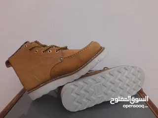  2 حذاء INSOLENT 44