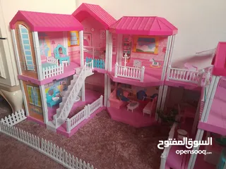  4 قصر باربي للبيع