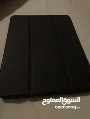  2 Ipad 10th generation مستعمل 4 شهور بحالة الجديد