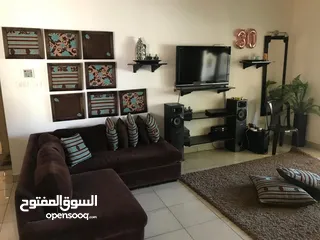  7 العقبه شقه للبيع في تالا بيه العقبه مساحه 140 متر 3 غرف نوم معيشه حجم كبير مع مط