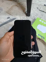  6 ايفون 16بروماكس كوبي لون اسود معه سماعه ووصلة شحن الاصليه بسعرررر مغري جداً