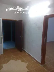  5 بيت مستقل للبيع