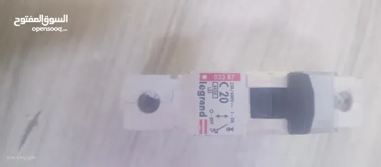  1 قواطع كهرباك 2-3فاز مستعمل بحال الوكاله اشي نضيف