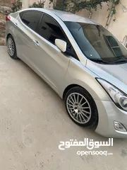  6 Md هونداي أفانتي 2012للبيع