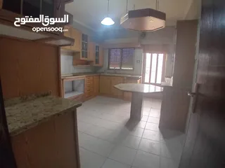 1 شقة فارغة - عرقوب خلدا - 3نوم 1ماستر - 196م