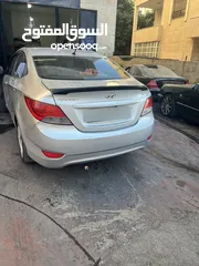  3 للبيع هونداي اكسنت ديزل 1600 4غيار موديل 2015 ماشيه 150 الف  السياره كرتونه مش ناقصها اشي  متور وجير