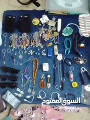  7 شروة اكسسوارات ومقتنيات ومسبح ومنفاخ وميزان وساعه ذكيه وسماعات كلهم جداد بسعر حررق يتوفر خدمة توصيل
