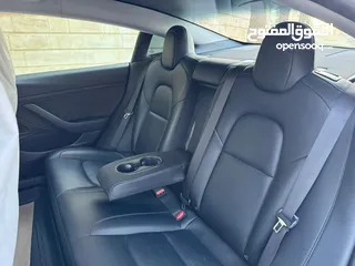  4 سياره تيسلا موديل 3 ستاندر بلص السياره بصلاه ع النبي مو ناقصها شي وما رح قصر مع الشرا وقابل للتفاوض