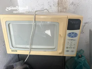  1 كولر ومايكرويف المايكرويف اموره تمام اما الكولر بدو صيانة لكبساته فقط
