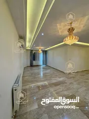  5 شقة / للايجار / فاخرة / ارضية مع حديقة / خلدا / 250 متر