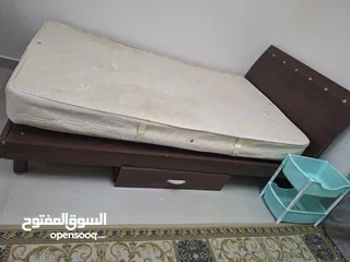  22 اغراض مع سرير كامل ب50