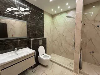  3 فيــلا مميزة للبيع –  طريق المطار  - خلف مدارس الشويفات