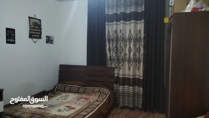  2 منزل مكون من 3غرف نوم و3 حمامات واحده ماستر وصاله وصالون  وحديقه عدد 2