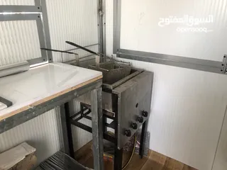  5 كشك شبه جديد ومعدات مطعم استخدام شهرين وسعر لقطة