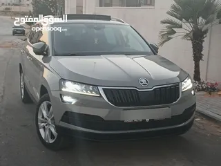  4 جيب سكودا كاروك فل كامل اضافات مع بانوراما أعلى فئة بالكاروك للبيع بسعر حرق ع الكاش