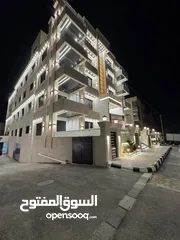  16 شقق فاخره للبيع