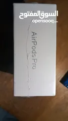  1 Apple Airpods pro