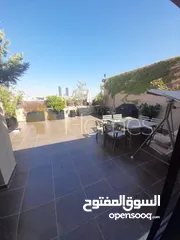  8 شقة اخير مع روف للبيع في ضاحية الامير راشد بمساحة اجمالية 220م