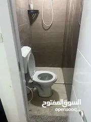  5 كرفان حديد لون ابيض متنقل