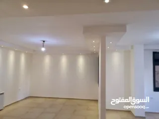  3 شقه للايجار في البيره شارع القدس