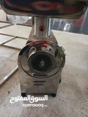  3 عدة  مطعم شاورما للبيييع بحالة ممتازه  بسعر اقل من التكلفه