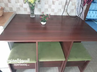  1 طاوله مطبخ مع 6 كراسي