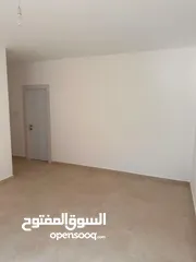  2 مكتب شقه مدخل خاص الارسال مقابل وزارة الماليه