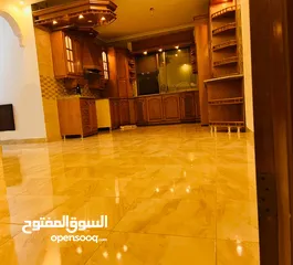  15 شقه‎ فارغه للبيع او للايجار سنوي في مرج الحمام شارع الامير محمد بجانب مسجد الربوه