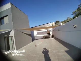  14 مظلات شراعية