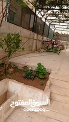  5 فيلا مميزة مع رووف   للاستثمار والايجار قريبة من شارع المطاعم وبالقرب من مدينة الجبيهة الترويحية