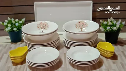  2 اطقم سفرة بورسلان ماركات عالمية ومختومة