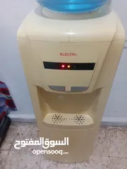  1 كولر للبيع بسعر مغري جدا شغال حامي بارد لا توجد مشاكل للتواصل واتس اب