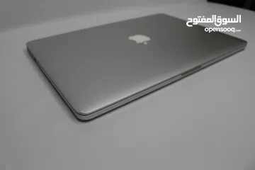  10 MacBook Pro (15-inch, Mid 2015) بحالة  جيدة جداً وسعر اكثر من رائع