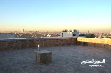  11 خلود سنتر - مكاتب وعيادات فاخرة  للإيجار